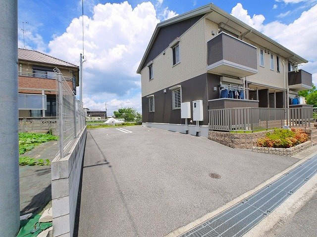 calme villageさいおんじの駐車場|駐車場に車を止められます