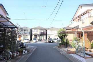 【前面道路含む現地写真】