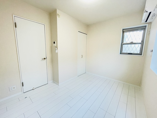 CORUJAの居間・リビング