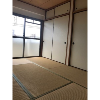 【和室】 | レジデンス横山 | 明るい和室です