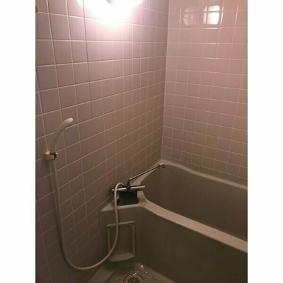 【浴室】 | レジデンス横山 | 独立洗面化粧台が付いています