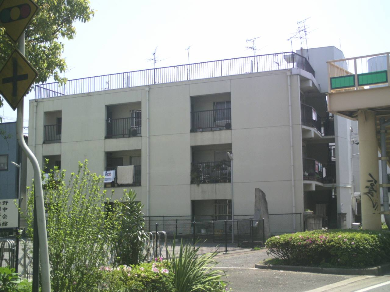 福本マンションの外観