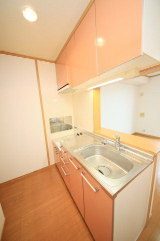 ポルト・プレッソのキッチン|室内を見渡せるカウンターキッチン