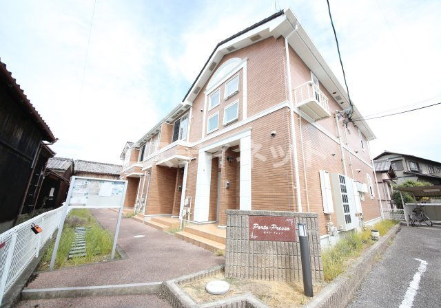 ポルト・プレッソの外観