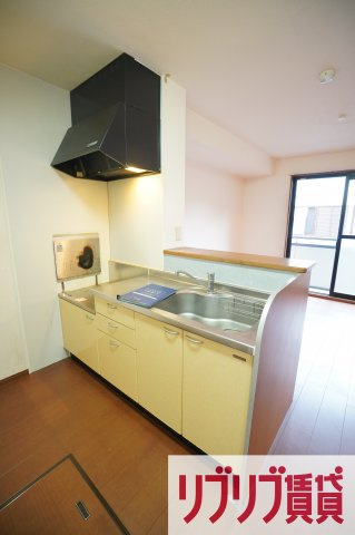 ロイヤルクレッセント西登戸のキッチン