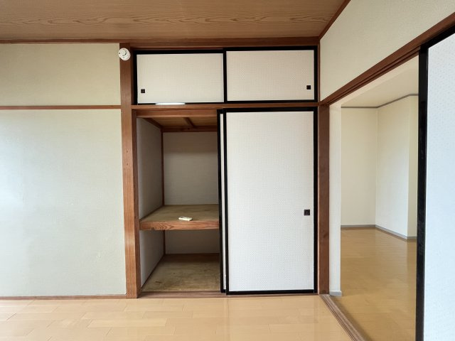フジパレス新開の収納