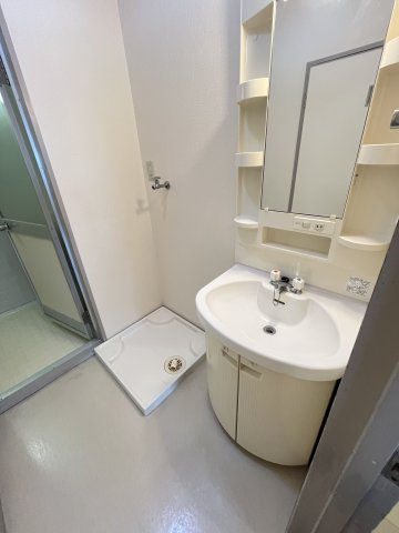 フジパレス新開の洗面所