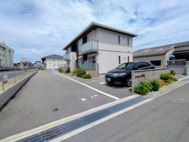 シャーメゾン　ＭＩＳＡ　Ａ棟の駐車場