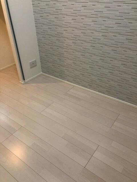 ※写真は別号室です