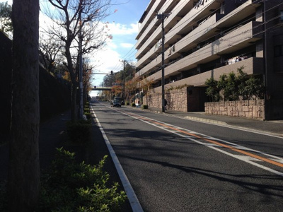 【周辺】 | 日神パレステージ弘明寺 | 前面道路です。