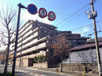 【外観】 | 最寄りバス停徒歩1分！横浜駅アクセスのバス便ございます。
暮らしやすさと機能性が調和したベーシックな3LDK♪