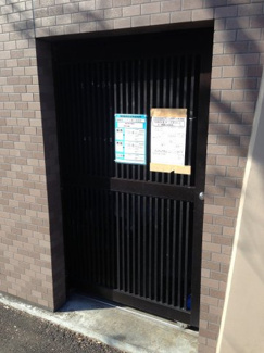 【その他共用部分】 | お買い物時やベビーカーの出し入れに便利なエレベーター付です。