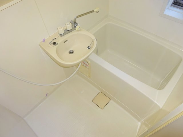 カルムエクセル新堀の浴室