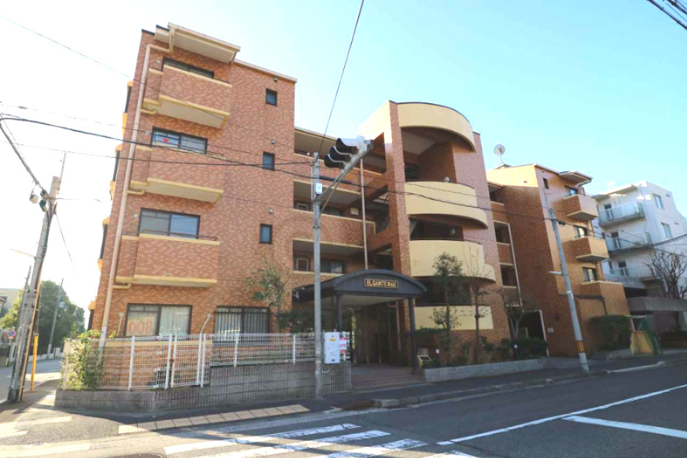 エレガンテ本山の外観