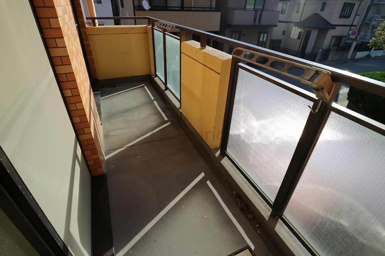 エレガンテ本山のバルコニー