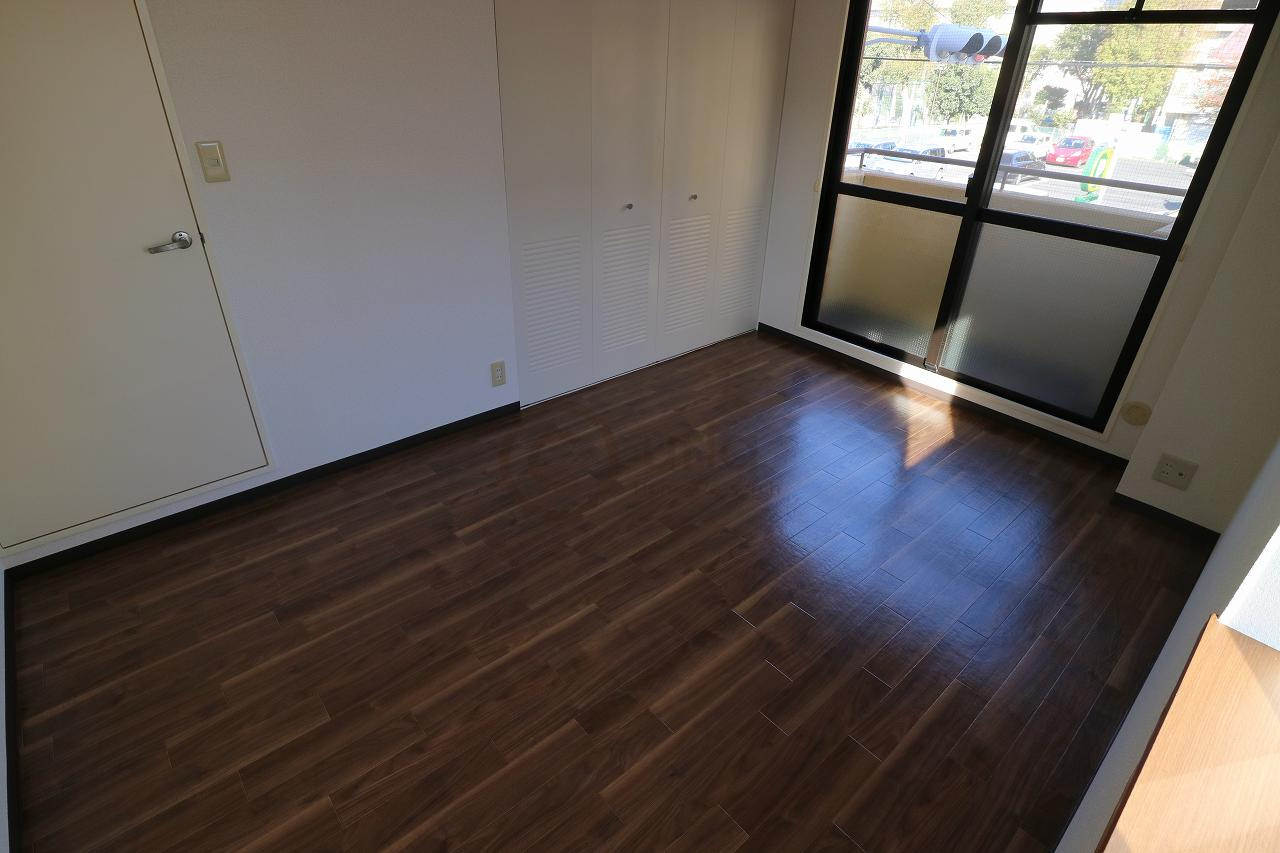 エレガンテ本山の居間・リビング