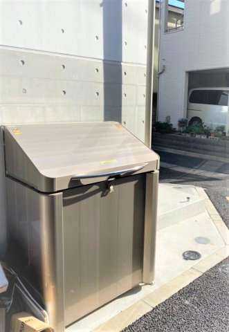 「防音マンション」ラシクラスＥＸ中野のその他共用部分|マンション居住者専用のゴミステーションです。