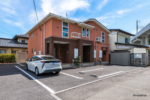 メルヴェーユの外観|駐車場