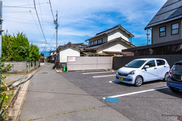 メルヴェーユの駐車場