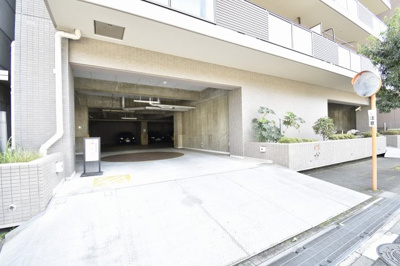 【駐車場】 | ルッシュ磯子 | 駐車場です。