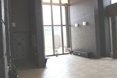 【エントランス】 | アイエ堅田 | 1階ロビー