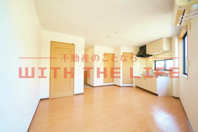 レジデンスペガサス【キャッシュバック対象物件】の内装|明るい色調の室内です