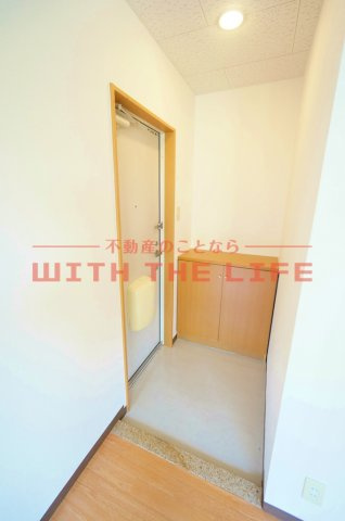 レジデンスペガサス【キャッシュバック対象物件】の玄関|落ち着いた玄関です