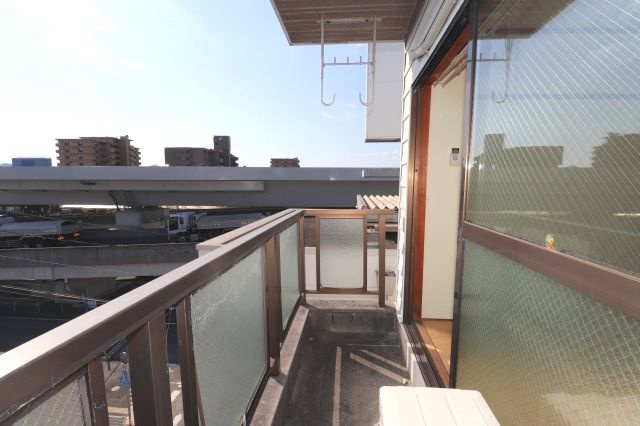 コーポ東久のバルコニー|広々としたバルコニーです