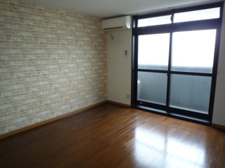 【内装】 | あおりんご | スタンダードな洋室です