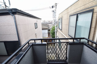 【展望】 | バルコニーからは開放的な景色が眺められます。