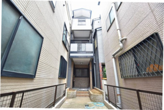 【外観】 | 閑静な住宅街で落ち着いた雰囲気です。