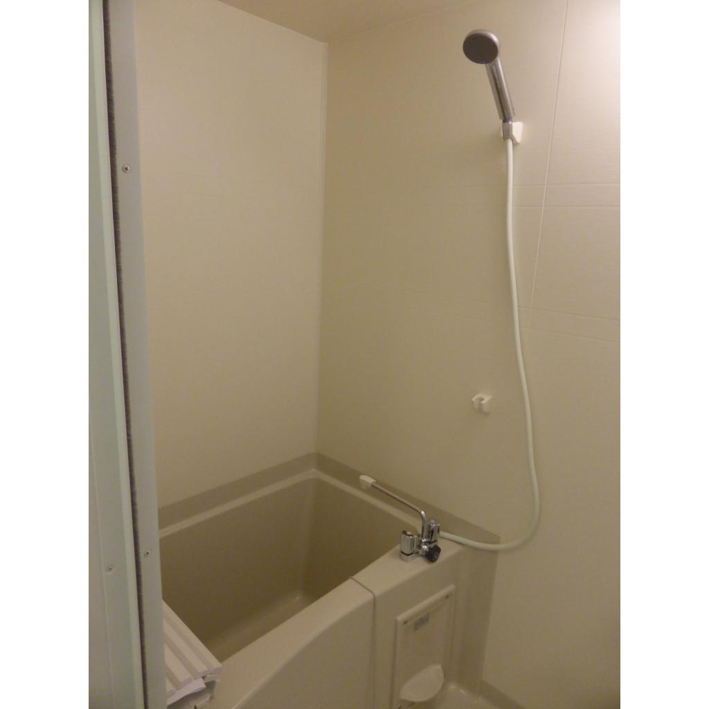 ルミエール港南台の浴室