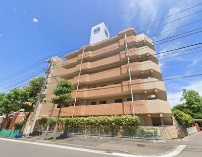 【外観】 | 上大岡ダイヤモンドマンション | 角部屋・2面採光、階下の心配のない1階住戸につき子育て世代にも◎
開放感のある専用庭付。収納力のあるWIC設置。