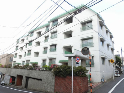 【外観】 | マンションホワイトバレー | 浅草線「馬込」駅徒歩10分！駅近ならではの便利な住環境も魅力的です。
南向きにつき日照良好。5.0帖の洋室は仕事部屋としても◎