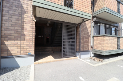 【エントランス】 | クラウディア A棟