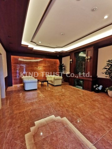 La Douceur天満のロビー|落ち着いたロビーです