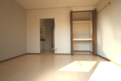 【洋室】 | パティオ翼