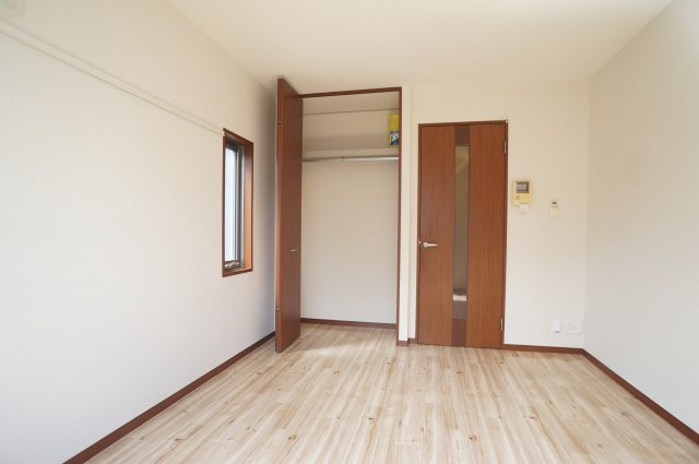 プリムローズの洋室|明るいお部屋です♪
