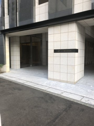 ジオ新宿若松町のエントランス|ジオ新宿若松町