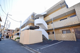 【外観】 | 閑静な住宅街で落ち着いた雰囲気です。