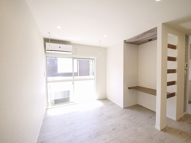 ラポールの居間・リビング|こちらの居間で趣味の時間をお楽しみください