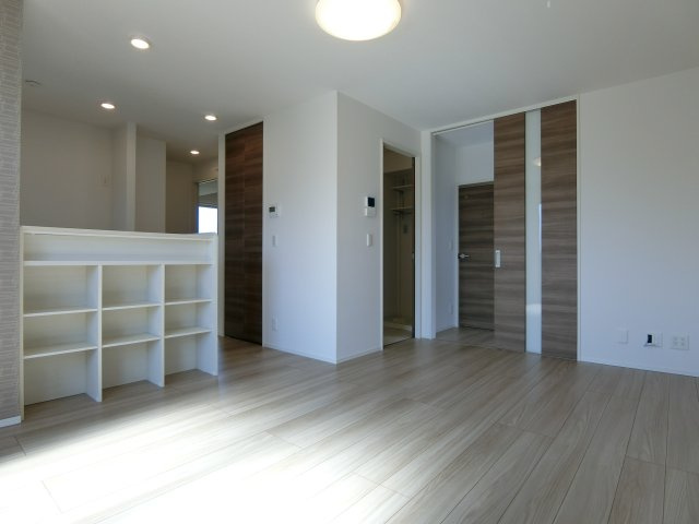 レジデンス東福原の居間・リビング