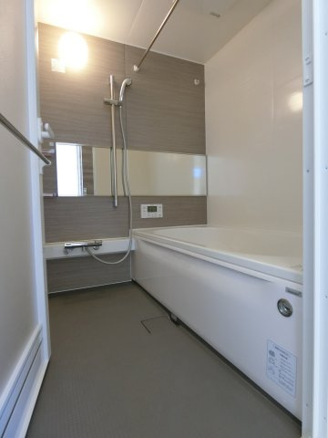 レジデンス東福原の浴室