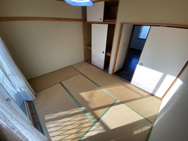 【和室】 | サンフラワーハイツ | 南面の明るい和室