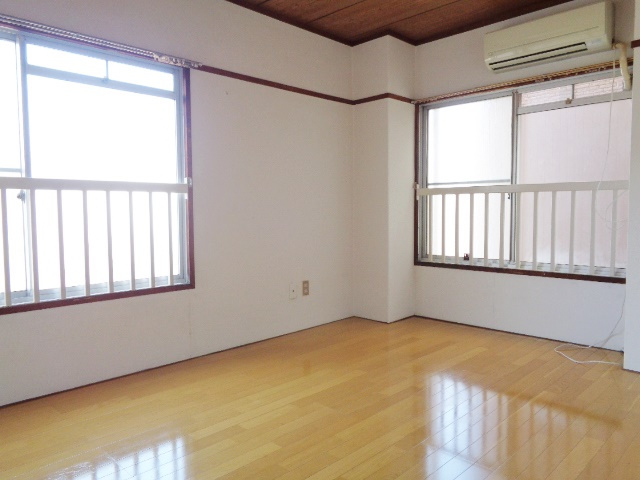 【居間・リビング】