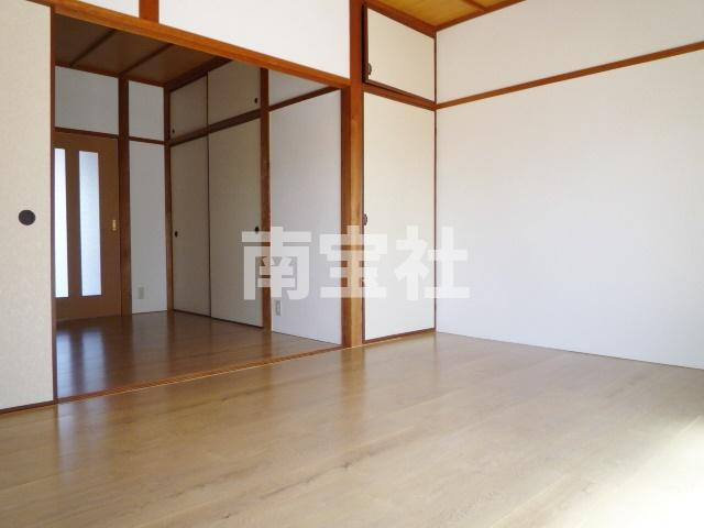 【居間・リビング】 | ゆったり過ごせる洋間のリビングです