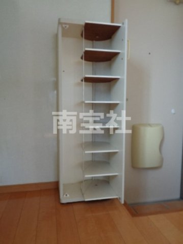 【玄関】 | 靴箱もある玄関です