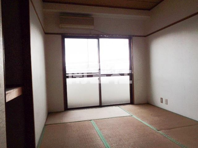 【和室】 | 和室ならではの温かな和の空間で寛ぎの時間を過ごせます