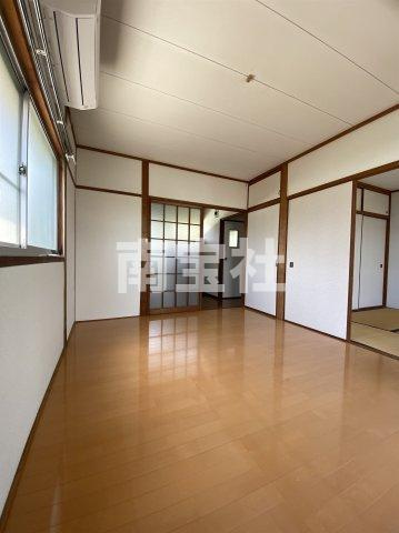 【居間・リビング】 | 洋室６畳です