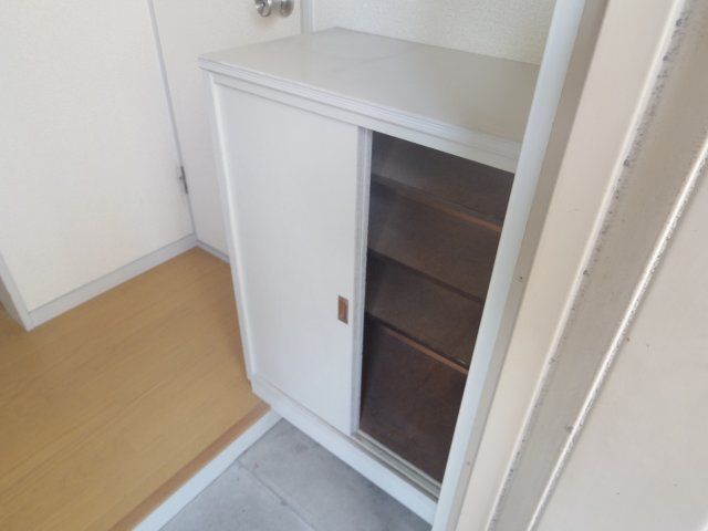 【玄関】 | 靴箱のある玄関です